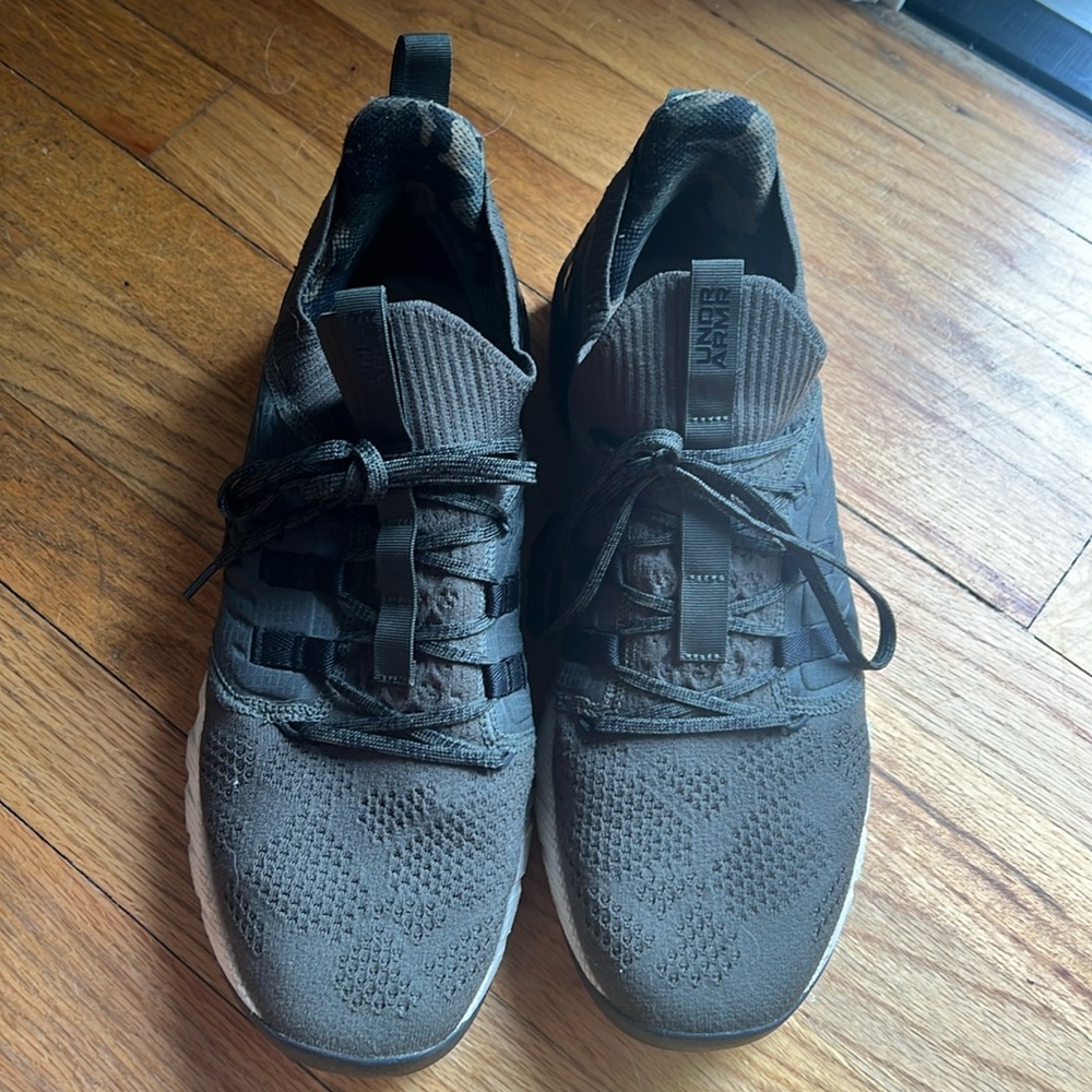 Men’s Under Armour The Rock Camo sneakers, 13